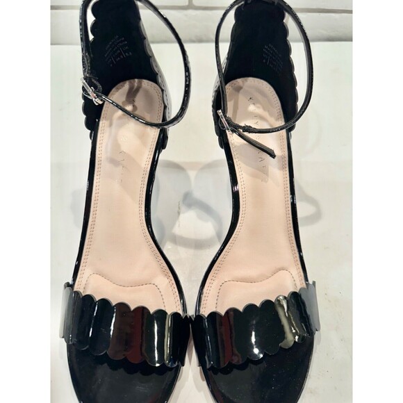 Kelly & Katie Black High Heel Sandals Shoes, Patent Leather Scalloped Size 8 - Picture 11 of 16